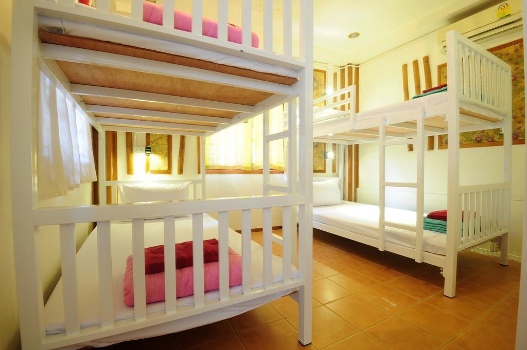 October Hostel Phiphi-szigetek Kültér fotó