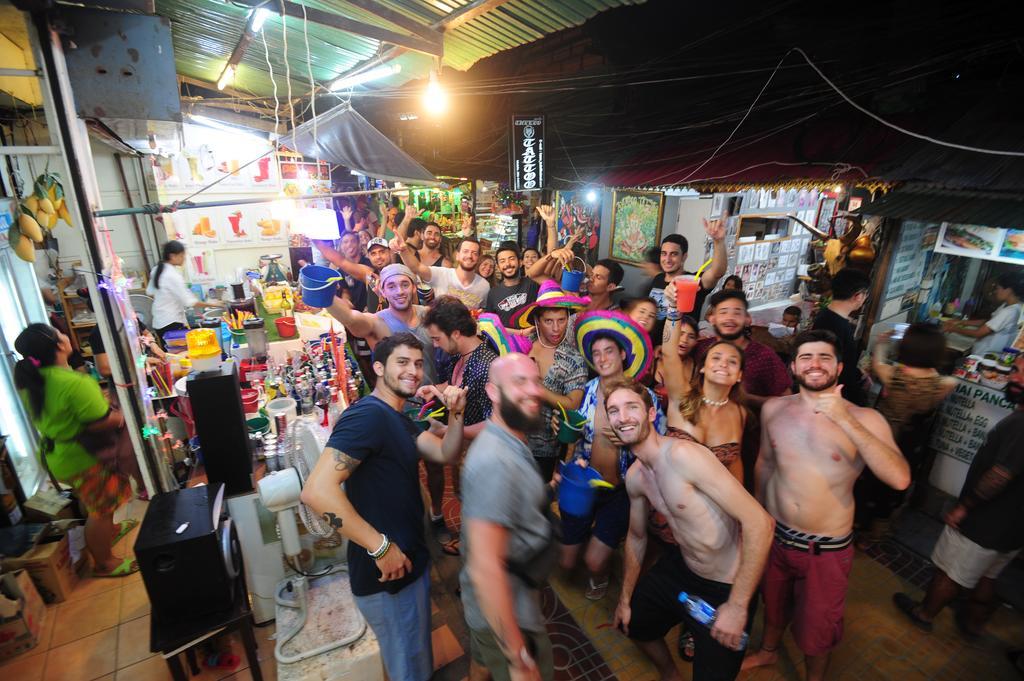 October Hostel Phiphi-szigetek Kültér fotó