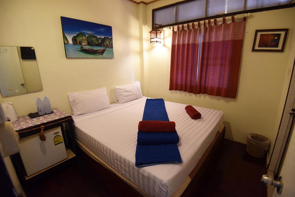 October Hostel Phiphi-szigetek Kültér fotó